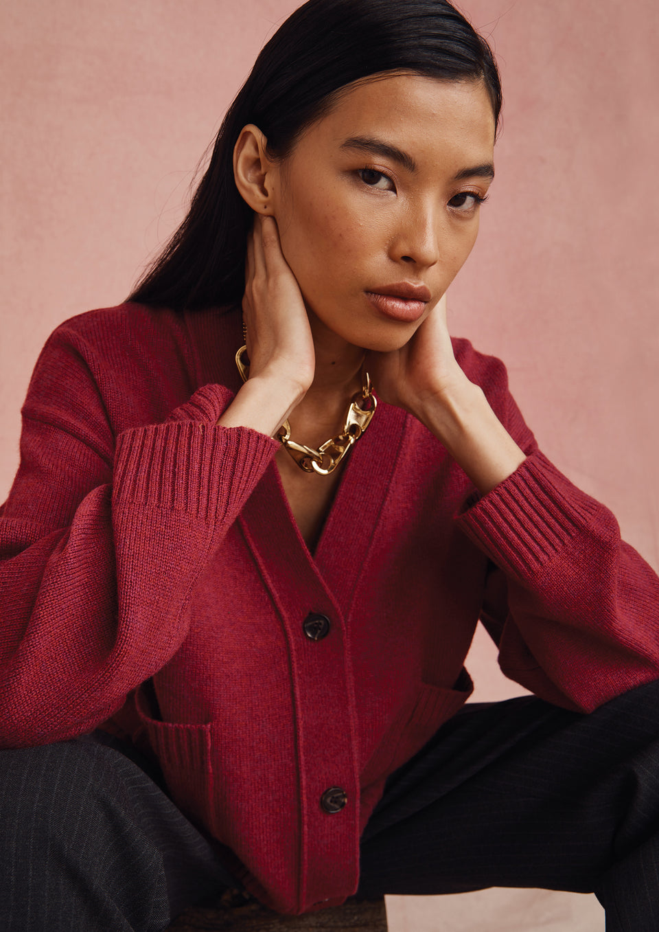 DETAIL SHOT OF MODEL WEARING LINDI CARDIGAN