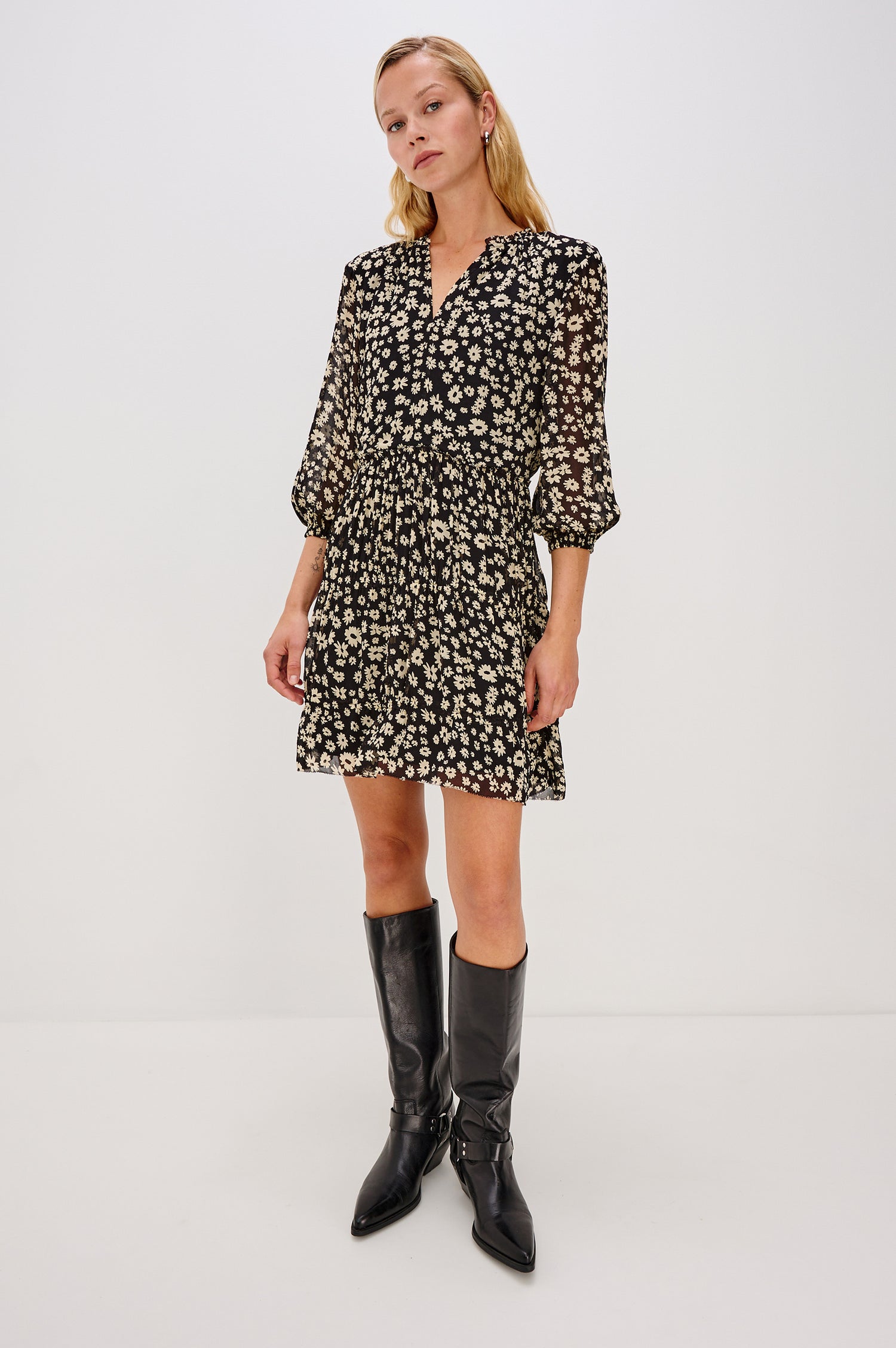 YOLANI DRESS - SUN DAISIES