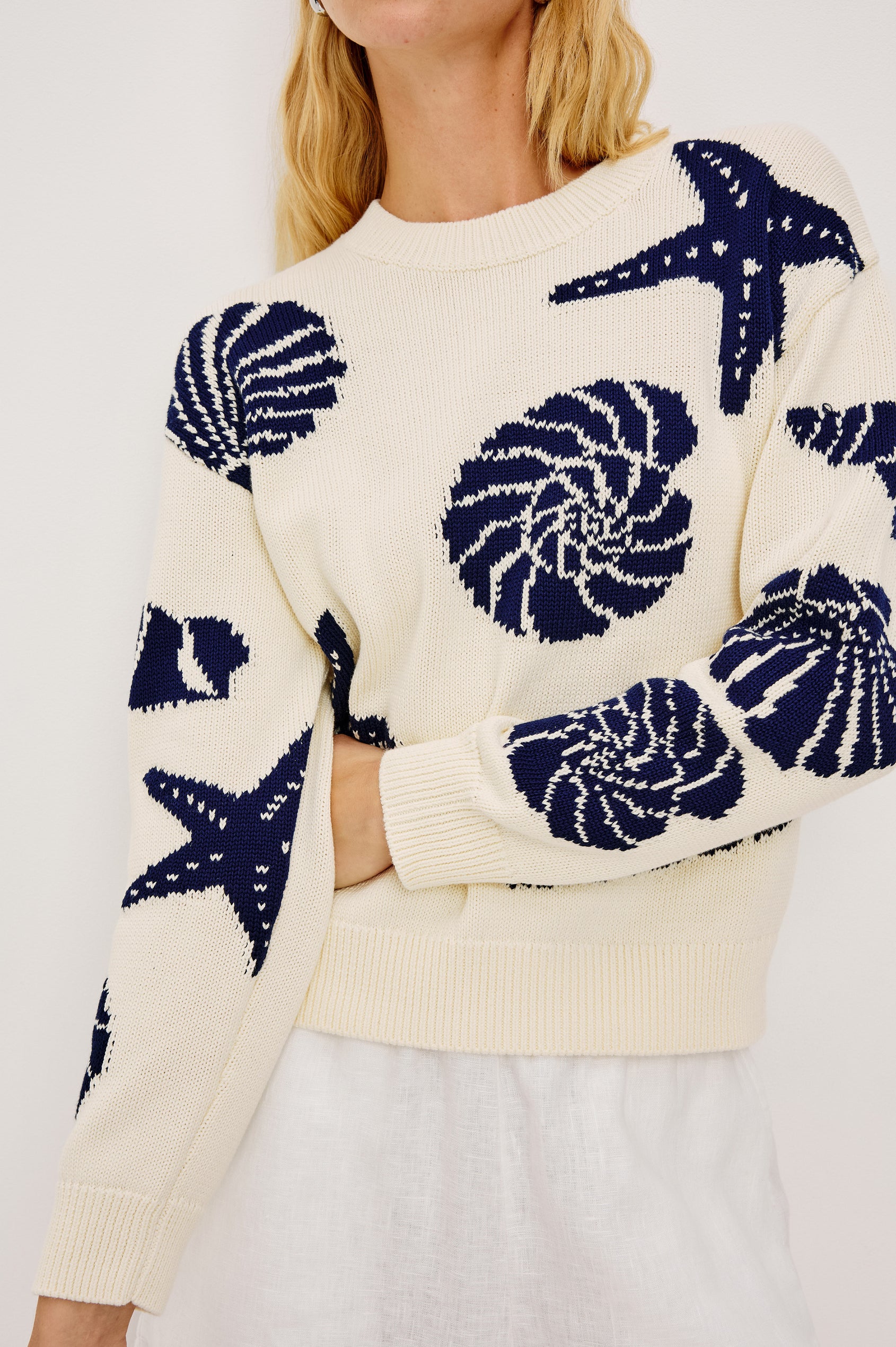 ZOEY SWEATER - SEASHELLS