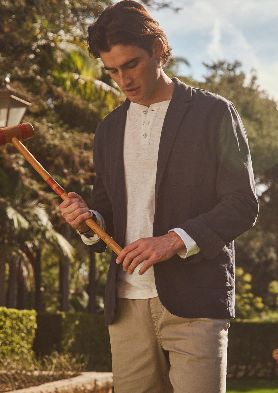 EDITORIAL CLOSE UP OF IDRIS BLAZER IN NAVY AND CRUZ SHORT IN WASHED GREY