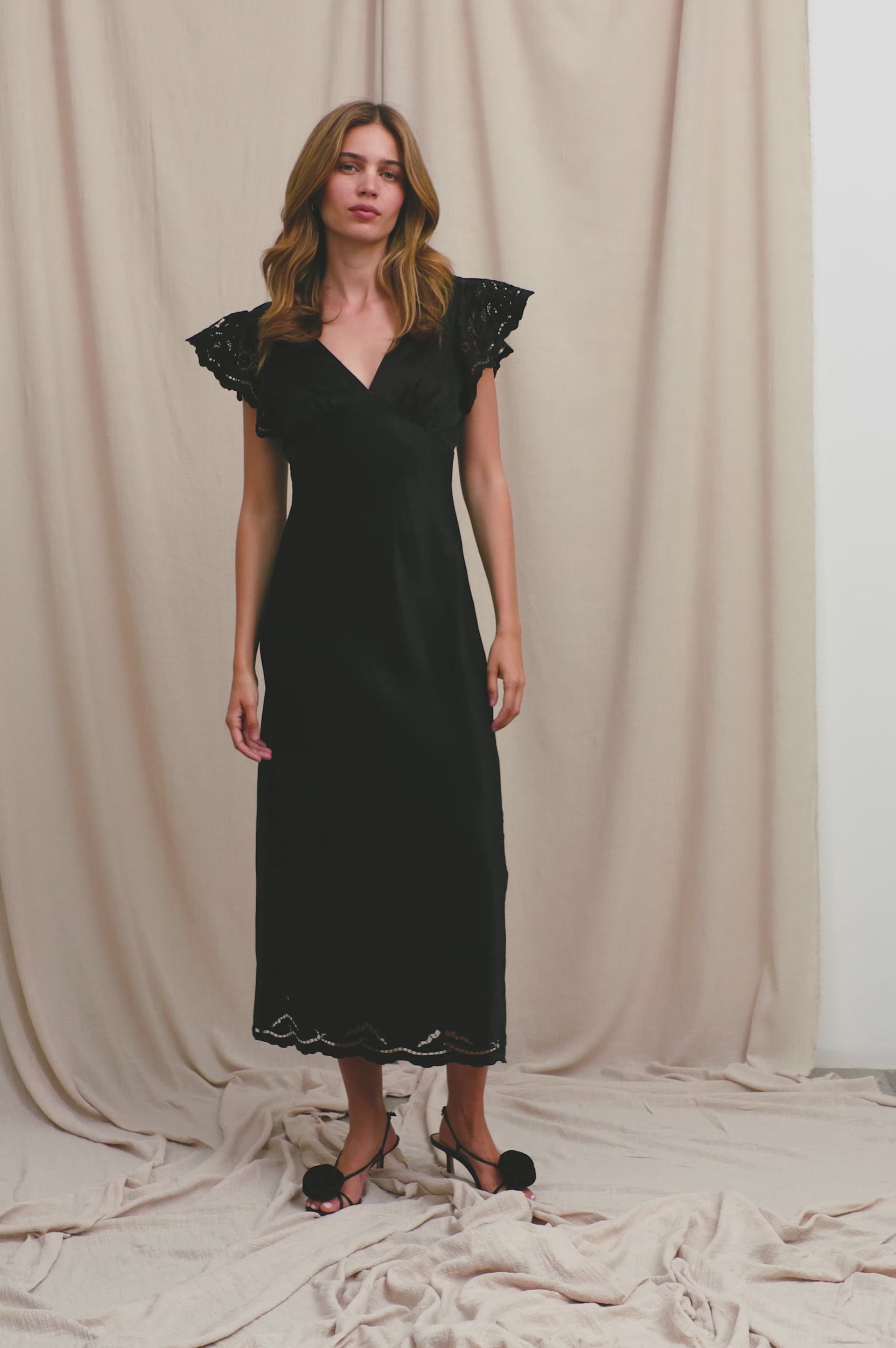 MCKENNADRESS-BLACKEYELETA-VIDEO