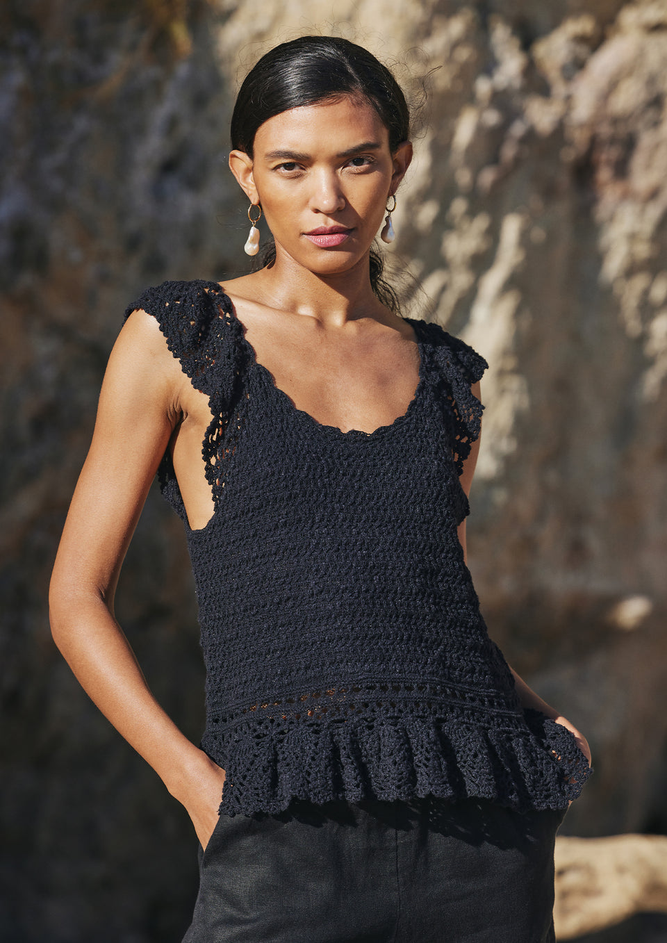 FRONT EDITORIAL IMAGE OF MODEL WEARING HATTIE TOP IN BLACK