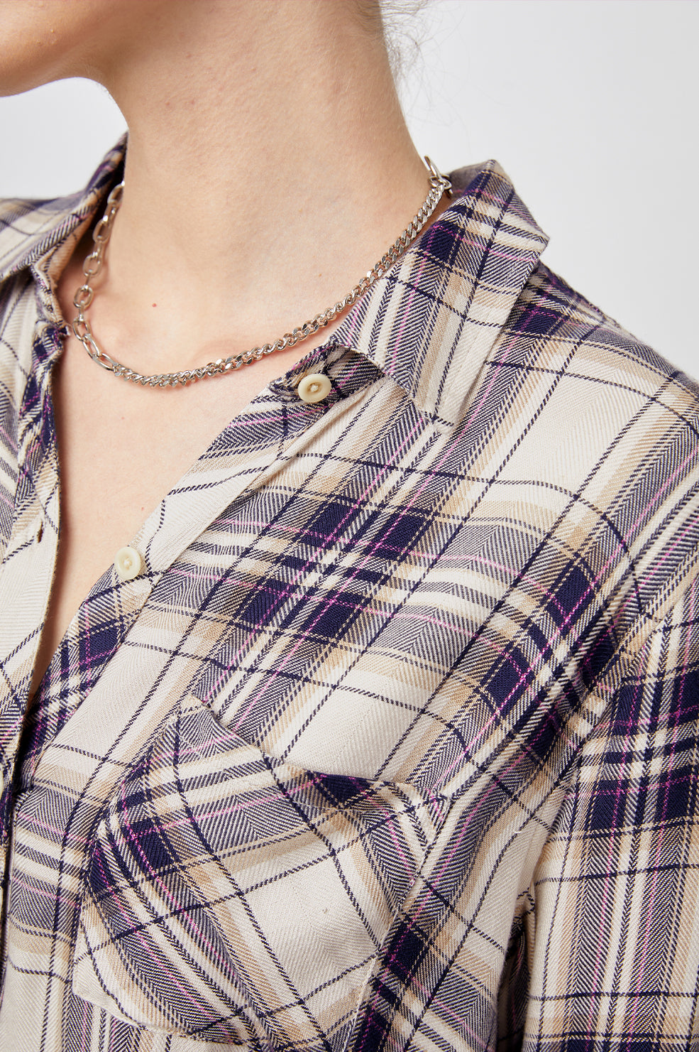 HUNTER STONE NAVY FUCSHIA TOP-DETAIL