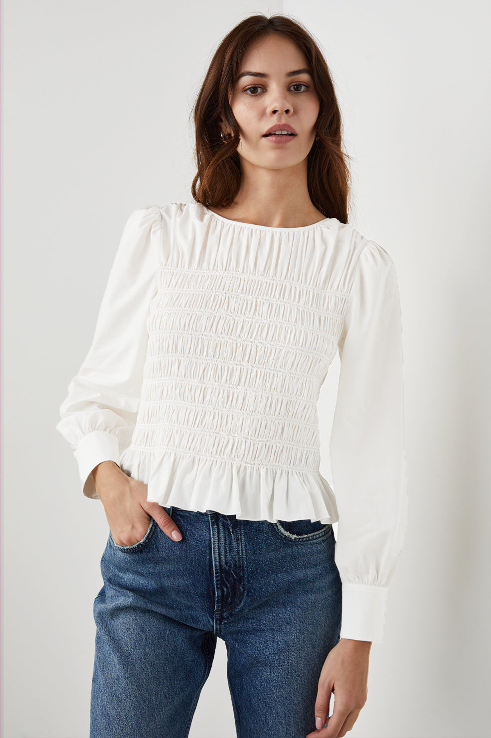 TABI WHITE TOP- FRONT